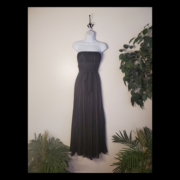 BCBGMAXAZRIA BLACK STRAPLESS DRESS SZ. 2P - Picture 1 of 7